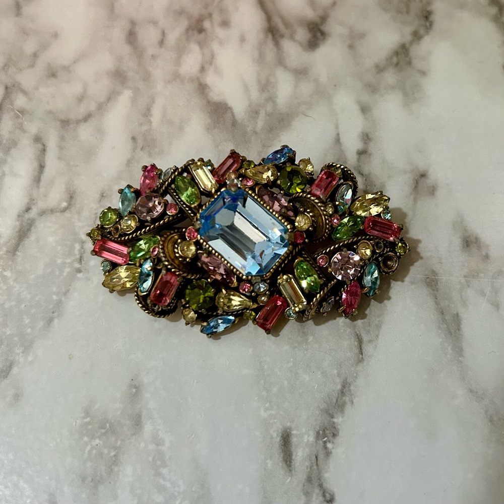Vintage HOLLYCRAFT 1957 Pastel Multicolor Rhinestone Gold Plate Oval Brooch